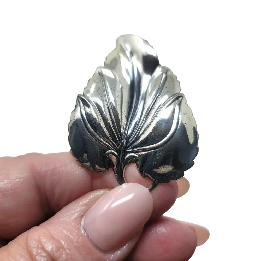 Vintage Signed Danecraft Sterling Silver 925 Leaf Brooch Pin